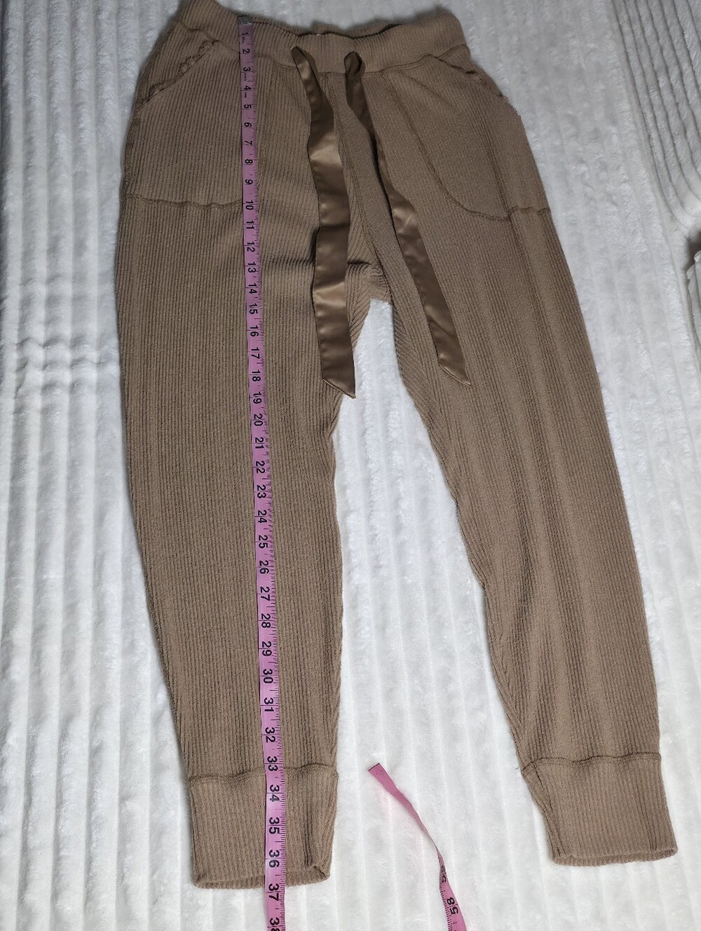 Set Abercrombie & Fitch Sleepwear Pajama Set, Medium, Tan, Sweatpants, Camisole - Picture 7 of 10
